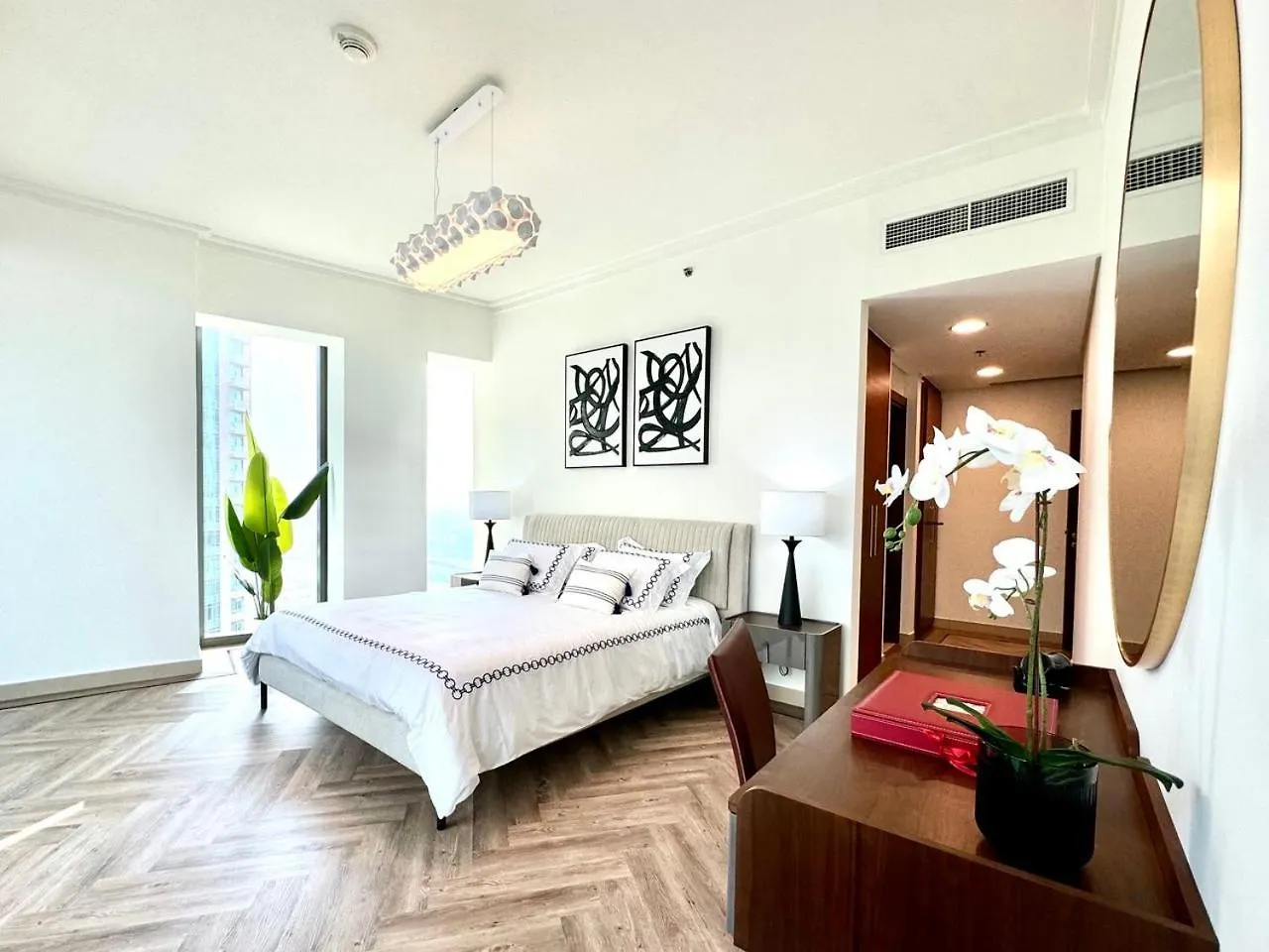 Burj Vista Luxury 2Br ,Full Burj Khalifa View ,Direct Dubai Mall & Metro Access 0*,