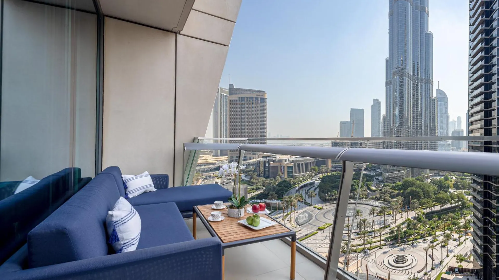 Burj Vista Luxury 2Br ,Full Burj Khalifa View ,Direct Dubai Mall & Metro Access Apartment