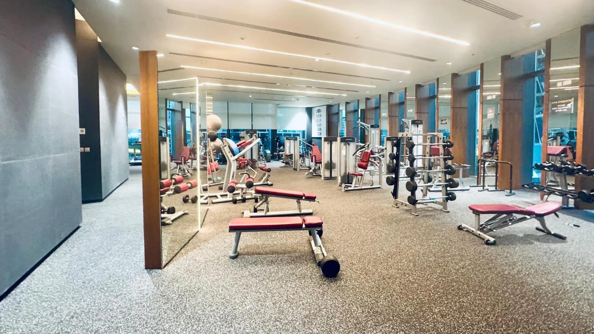 Burj Vista Luxury 2Br ,Full Burj Khalifa View ,Direct Dubai Mall & Metro Access