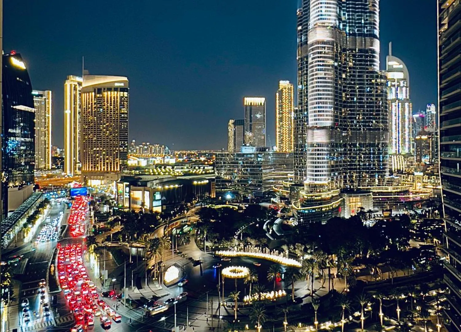 Burj Vista Luxury 2Br ,Full Burj Khalifa View ,Direct Dubai Mall & Metro Access