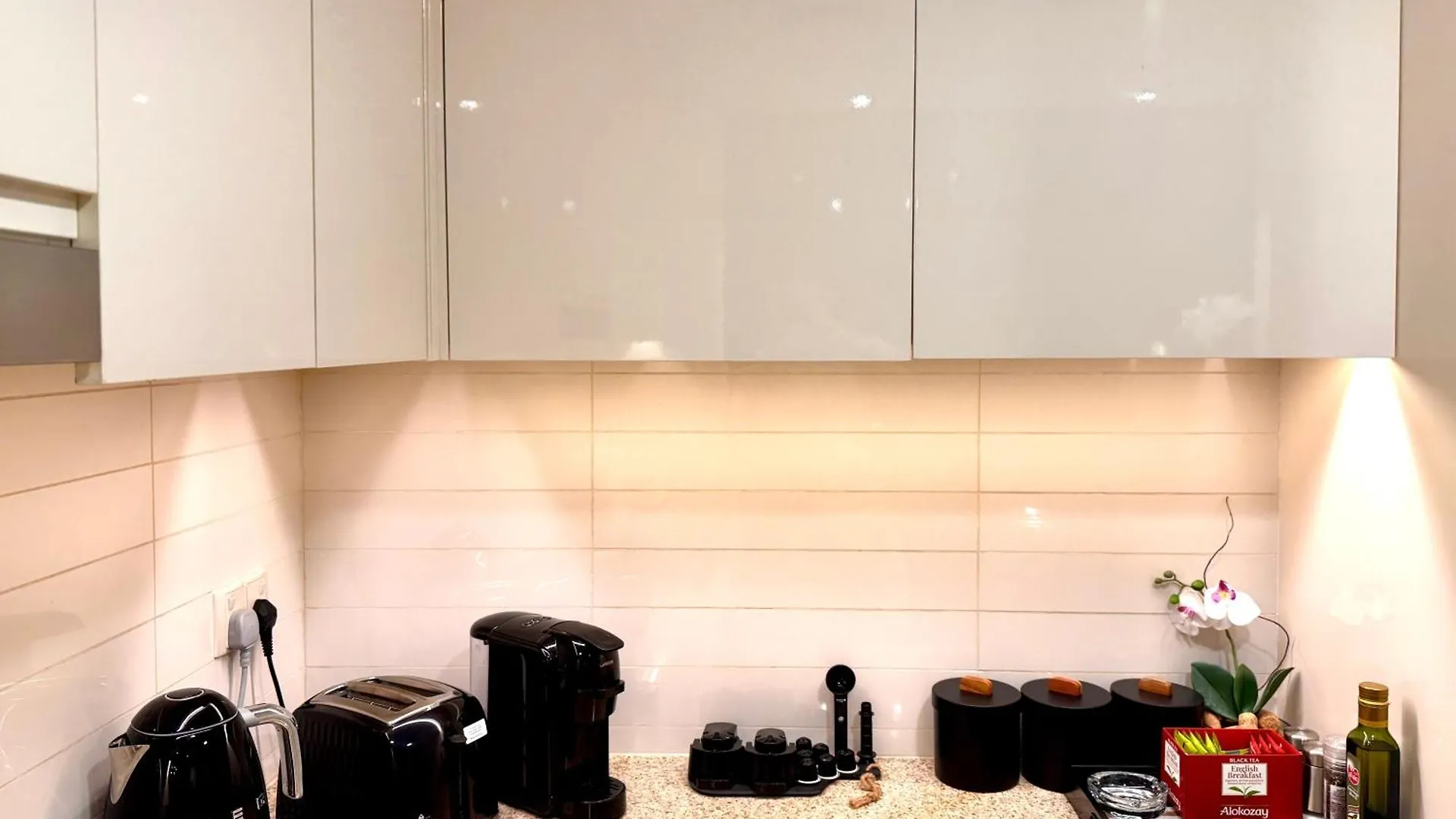 Apartment Burj Vista Luxury 2Br ,Full Burj Khalifa View ,Direct Dubai Mall & Metro Access