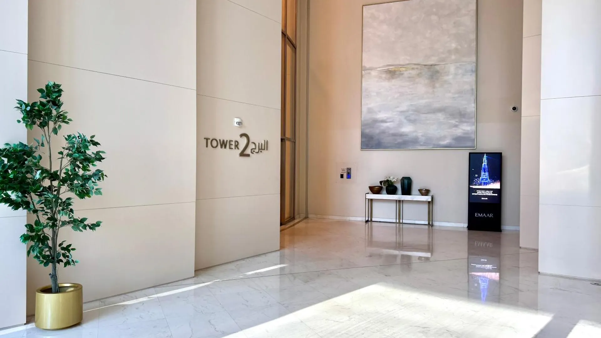 Burj Vista Luxury 2Br ,Full Burj Khalifa View ,Direct Dubai Mall & Metro Access Apartment