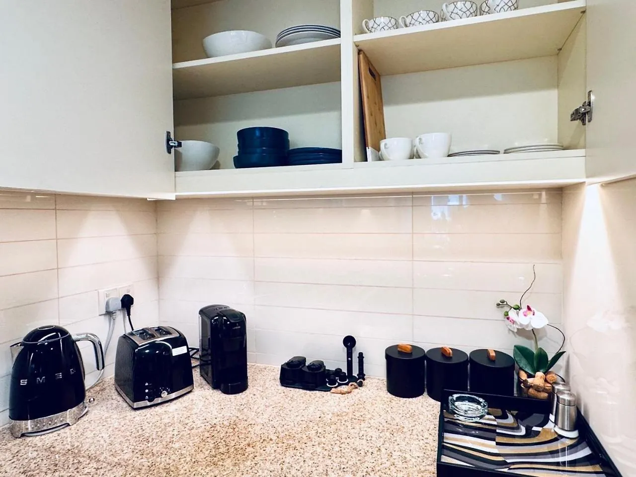 Apartment Burj Vista Luxury 2Br ,Full Burj Khalifa View ,Direct Dubai Mall & Metro Access