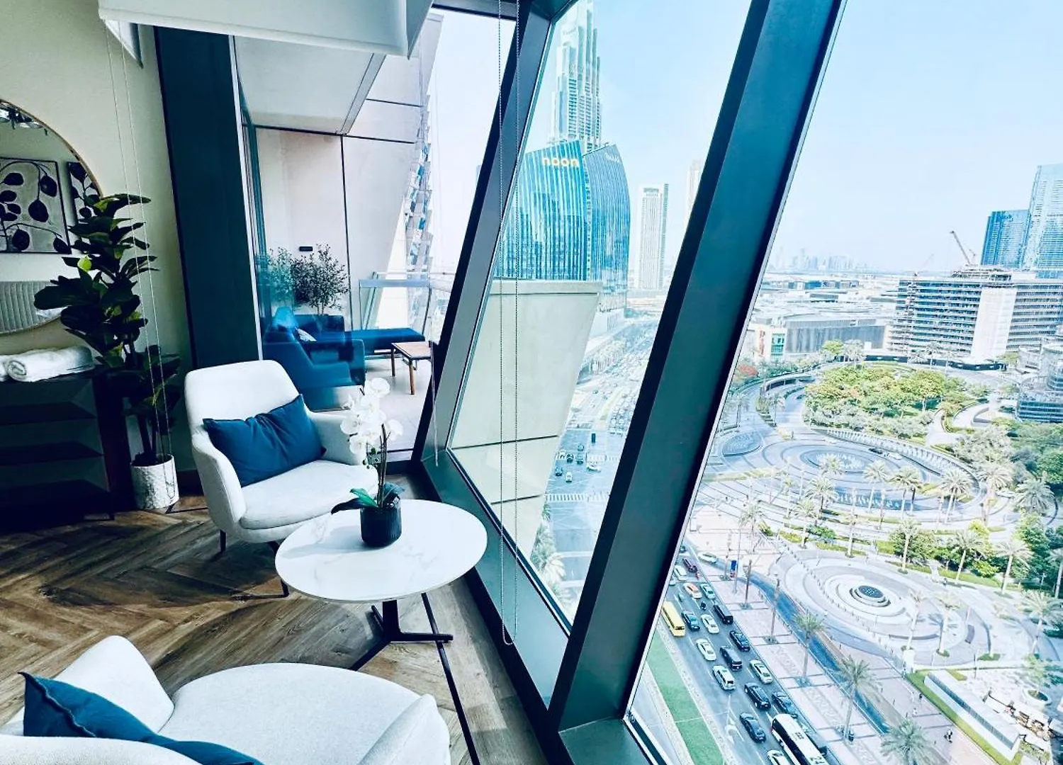 Burj Vista Luxury 2Br ,Full Burj Khalifa View ,Direct Dubai Mall & Metro Access